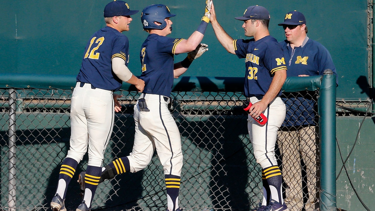 Michigan advances to CWS with 4-2 upset of top-seeded UCLA
